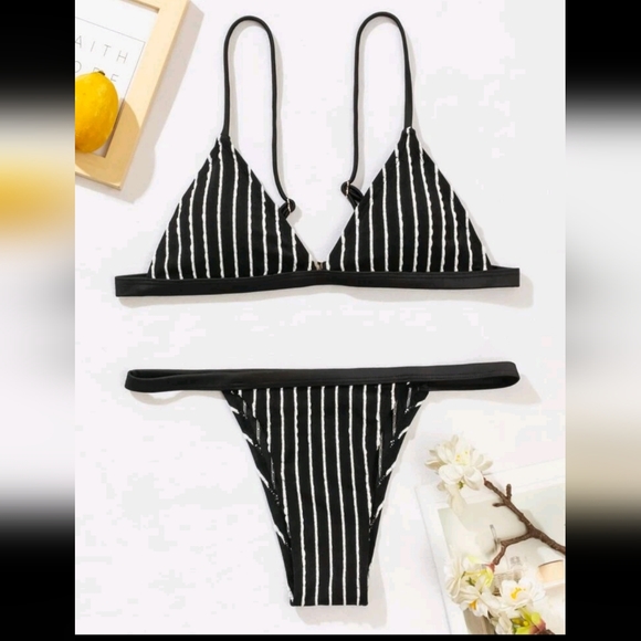 Black and white Striped Bikini - Picture 3 of 5
